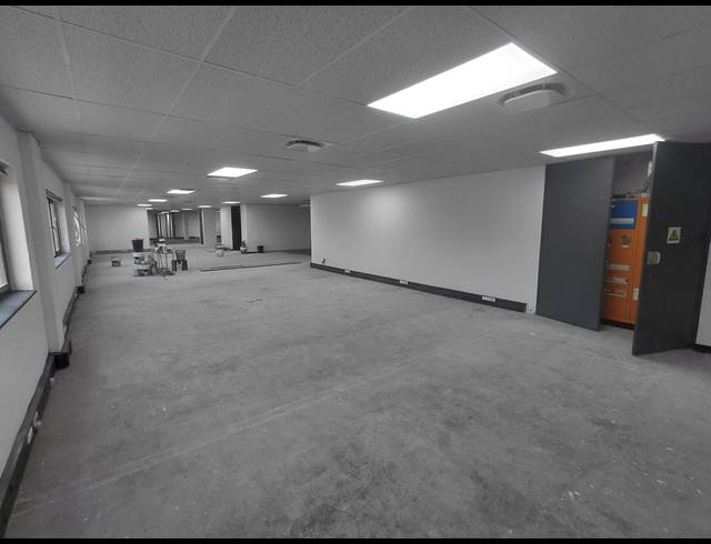 722M² OFFICE TO LET IN MIDRIDGE PARK